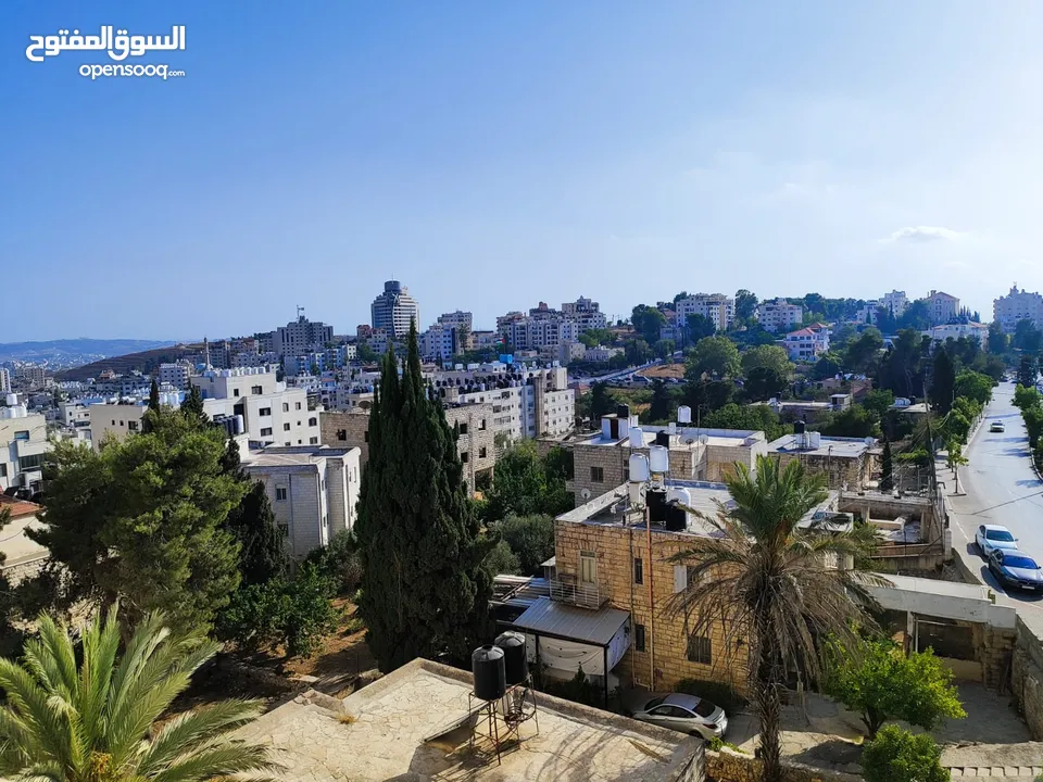 فرصتك للسكن في موقع مميز – عين منجد – إطلالة بانورامية