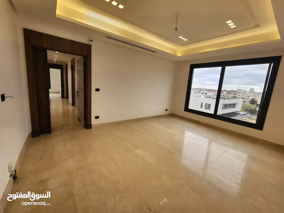 شقة فاخرة للبيع في منطقة الظهير - ref: 14486