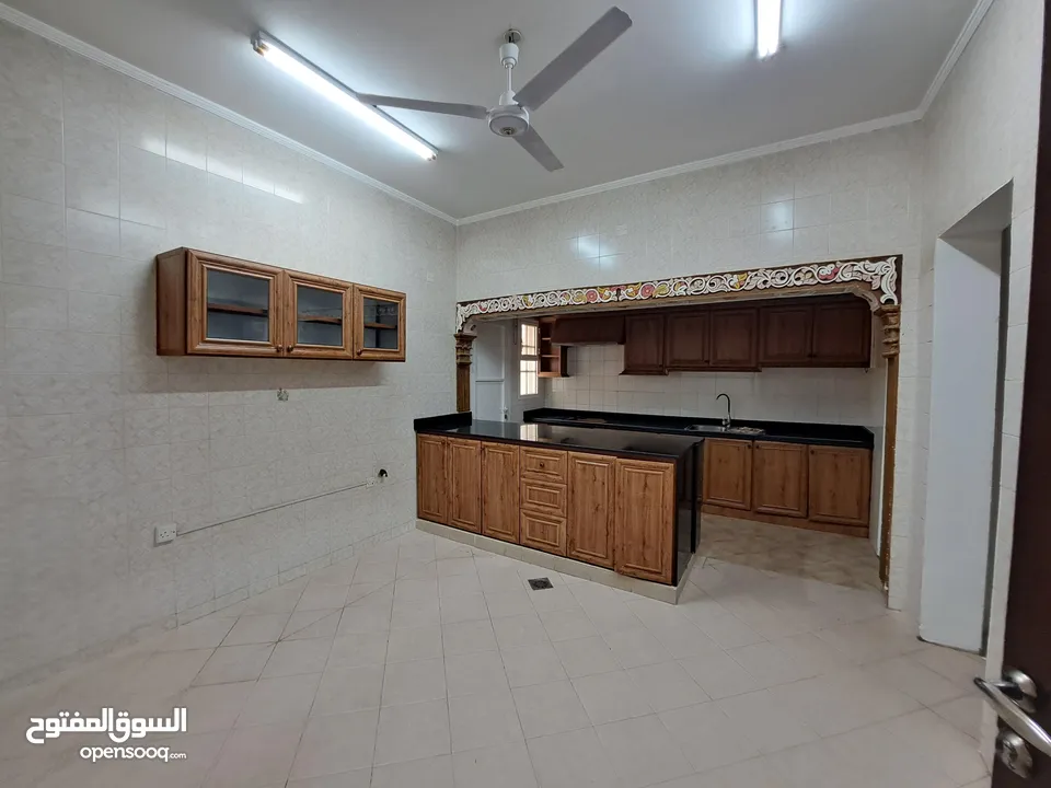 شقه للايجار المعبيله /Apartment for rent in Maabilah