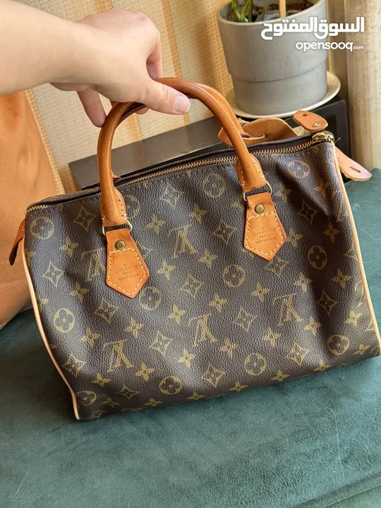 شنطة لويس فيتون اصلية للبيع louis vuitton