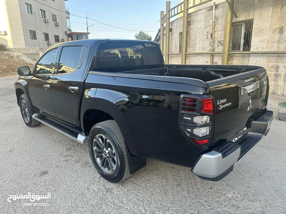 ميتسوبيشي L200 سبورتيرو موديل 2022 أعلى صنف مع ديفلوك للبيع