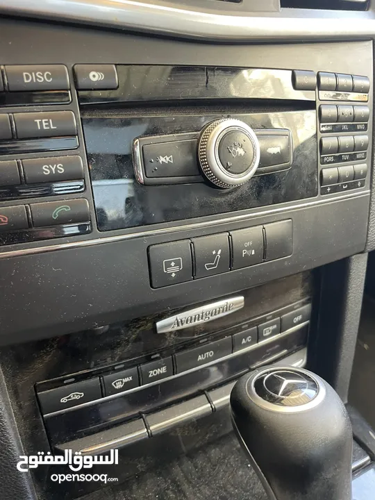 Mercedes e200 cgi2010w212السعر غير قابل للتفاوض صورة الفحص  السياره بالصور 4جيد  اعلى صنف ا