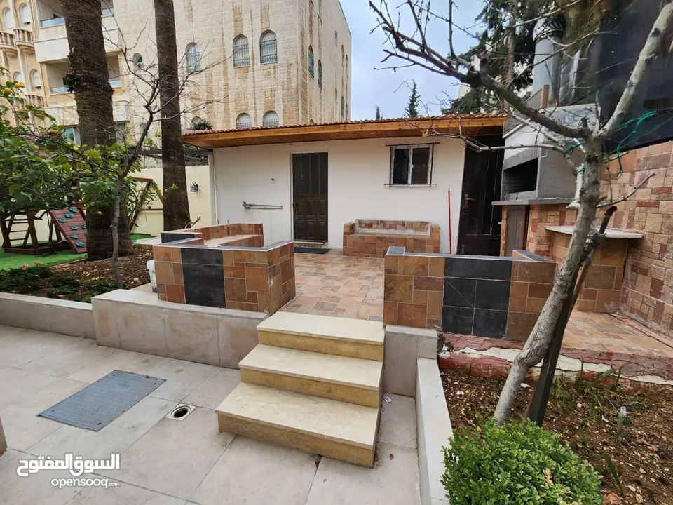 فيلا متلاصقة فاخرة للبيع أو للإيجار في الصويفية - ref : 14472