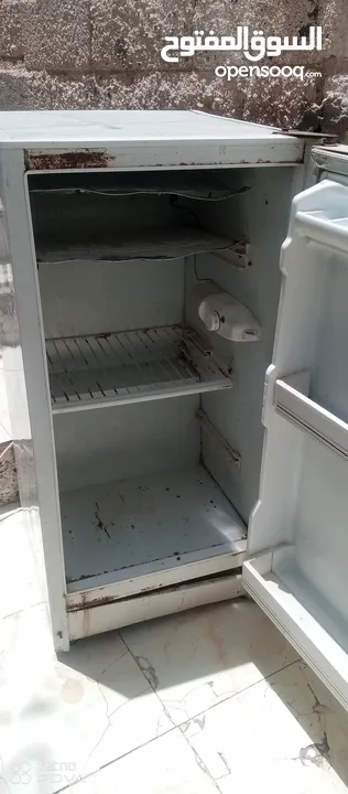 ثلاجه صغيره للبيع بسعر طري شغاله ميه ميه وعتجربه
