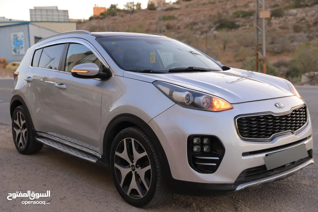 كيا سبورتج جتي لاين 2016ماتور2000ديزل فلل اضافات مع فتحة سقف بنوراما  بسعر حررررق كاش دهان شركة