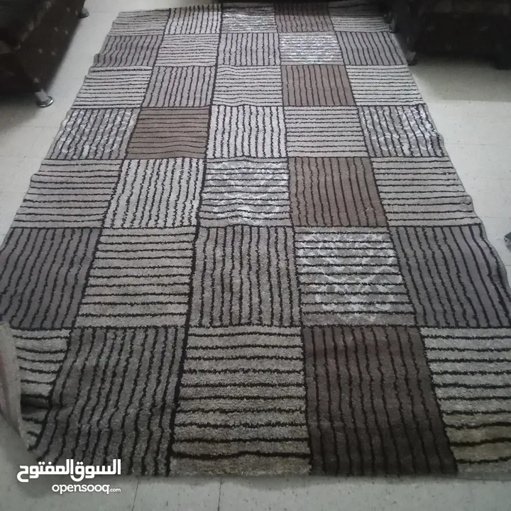 سجادتين بحالة ممتازة مافيهم ولا خدش