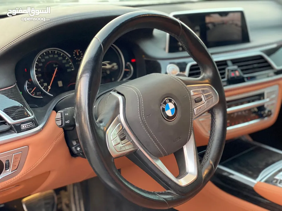 BMW 740I   موديل  : 2019 بحالة ممتازة