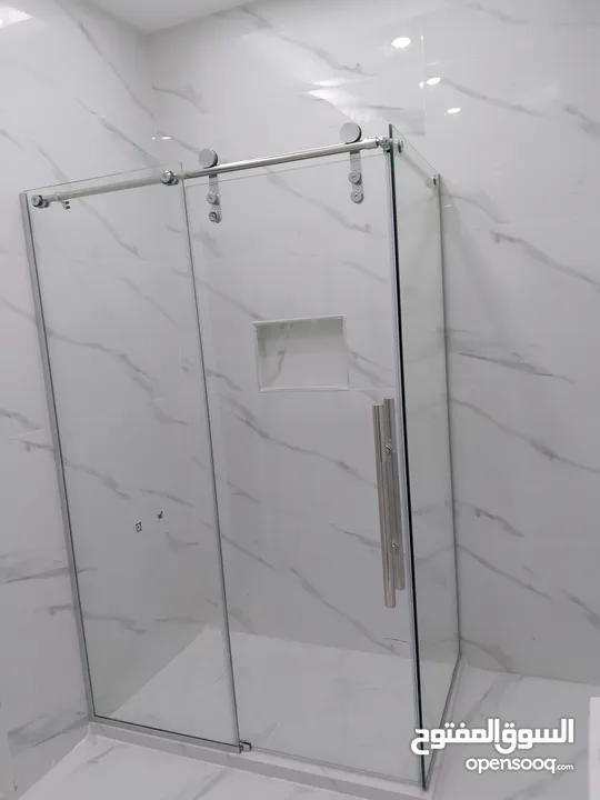 سيكوريت واجهات تقطيع مكاتب زجاج ترسات دربزين ستانلس ستيل اغلاق برندات مرايا