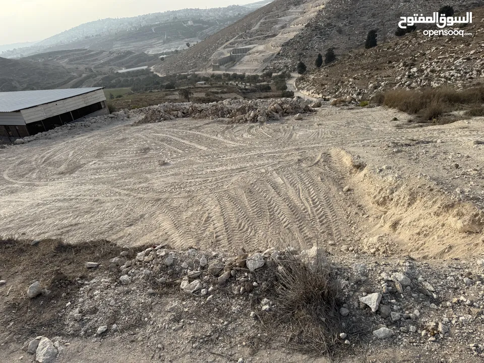 ارض للبيع (عقار)