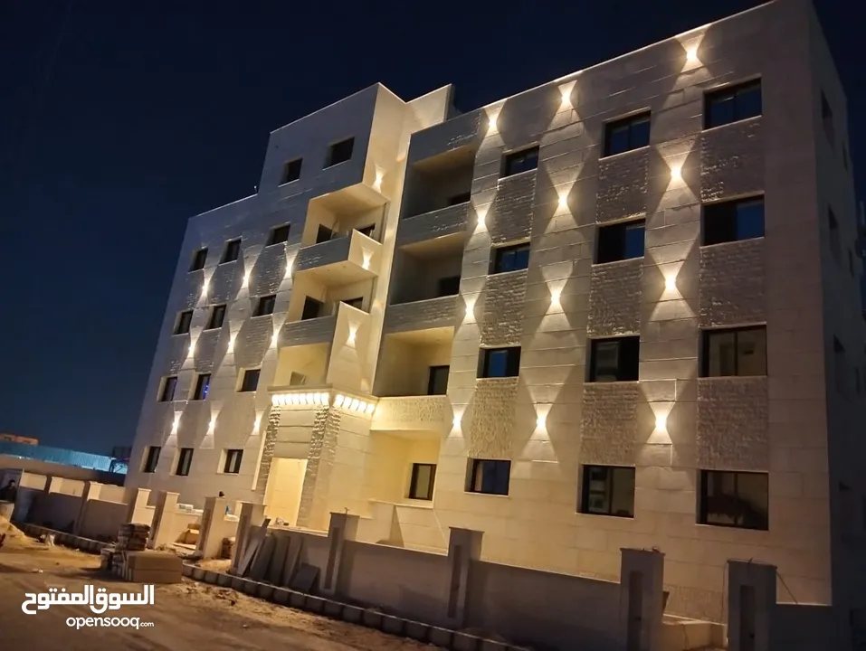 شقق جديده من المالك/ مجمع عمان مقابل الكارفور