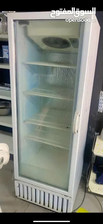 عدة مطعم للبيع