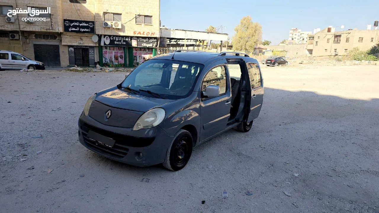 رينوا كانغوا 2012 اقتصاديه جدا جدا