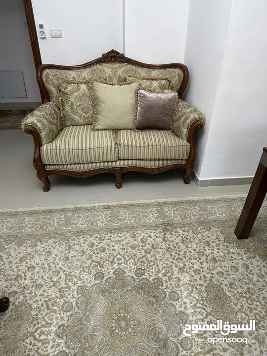 طقم جلوس كلاسيكي