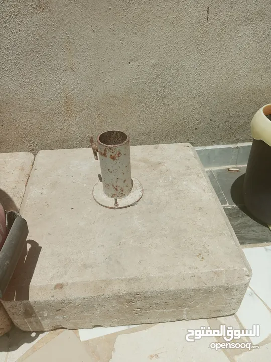 موجود شمسيتين للبيع