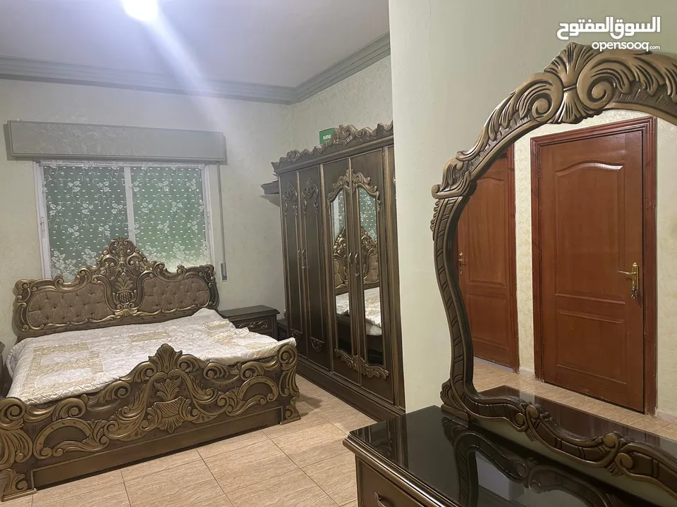 غرفة فخامة و خشب متين و لون مميز و سعر خرافي لحق حالك