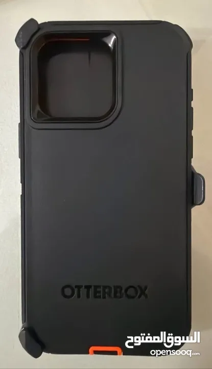 iphone 15 pro max cover type  otter