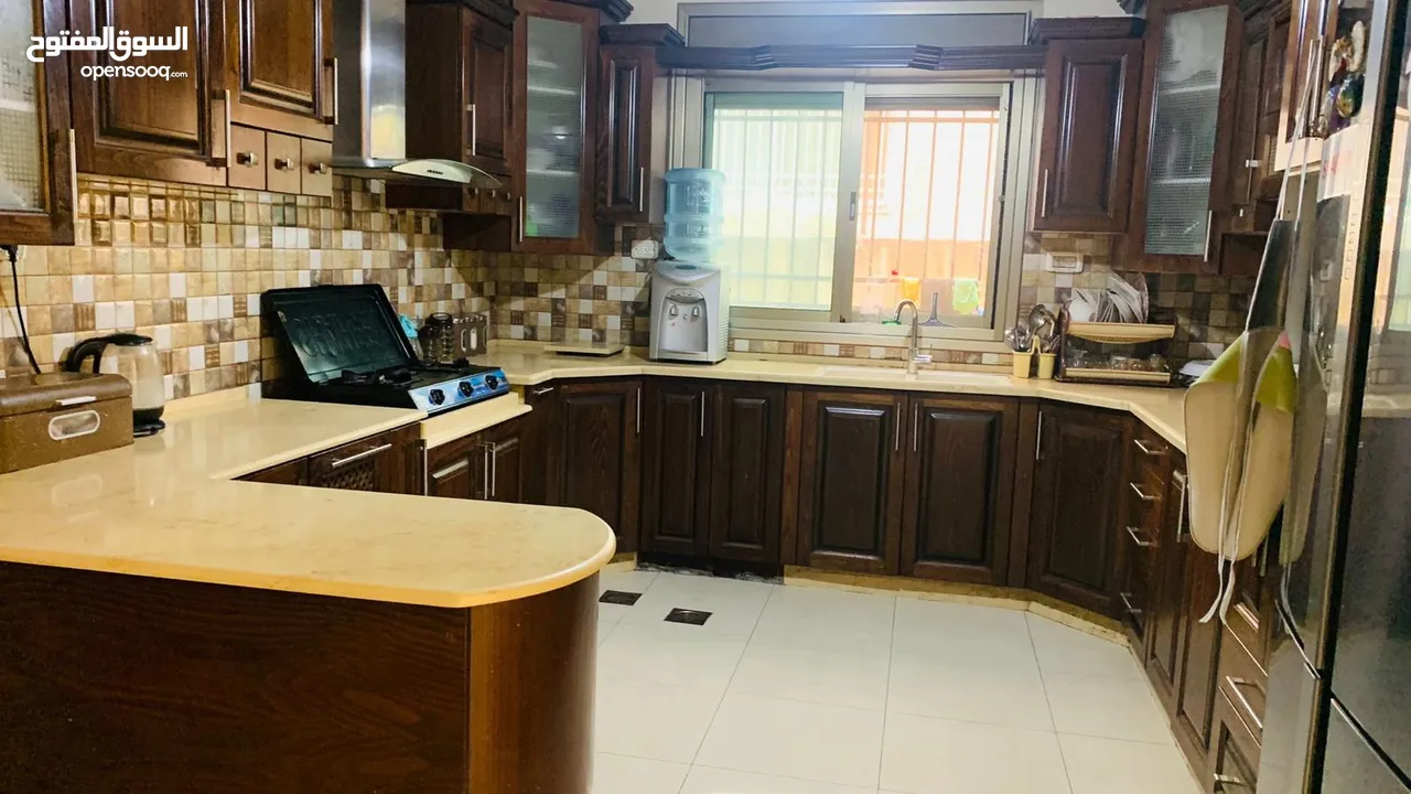 شقه للبيع قرب عين منجد قيادة الشرطه