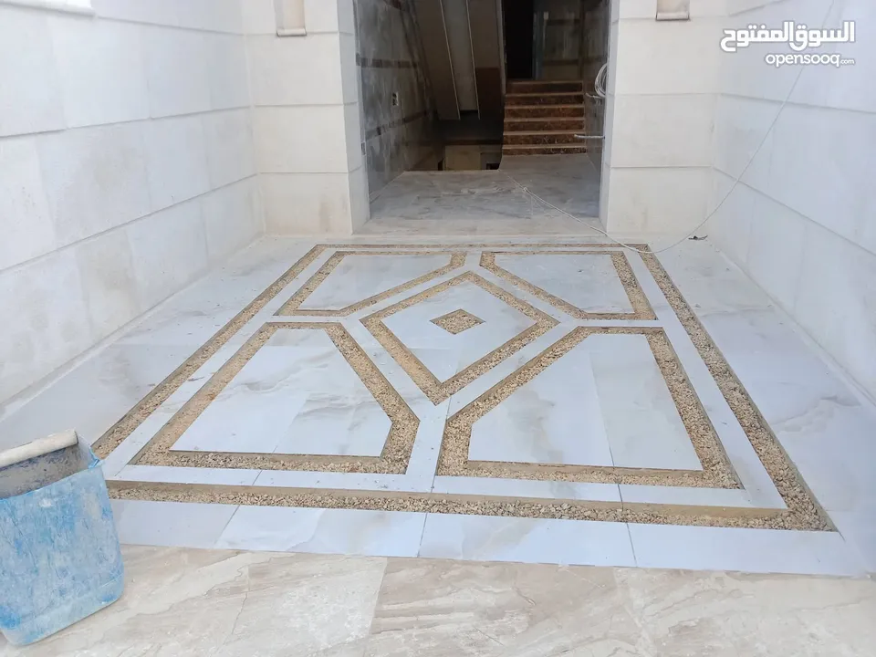 بليط وكافة اعمال البلاط والسيراميك والرخام وبديل الخشب وبديل الرخام والجرانيت وأعمال الصيانة
