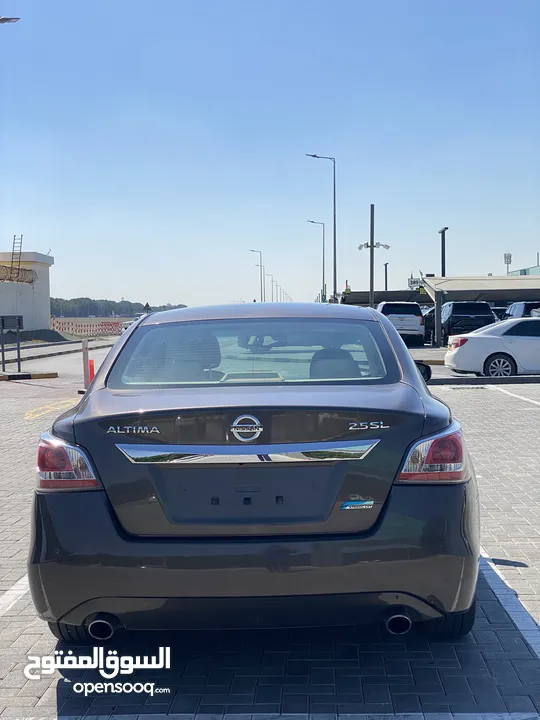 Nissan Altima (2015)