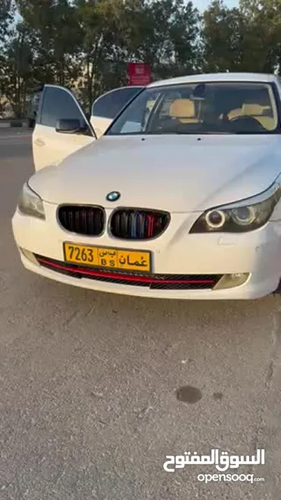 BMW E60 523i