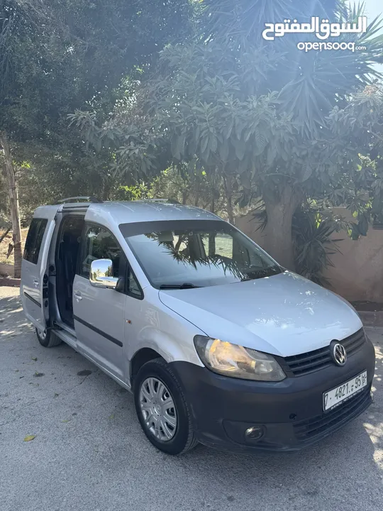 فقط 55 الف كادي 2011 جير عادي 6+1 ترخيص تامين سنة يد اولى اغلبها دهان شركة سيارة استخدام عائلي