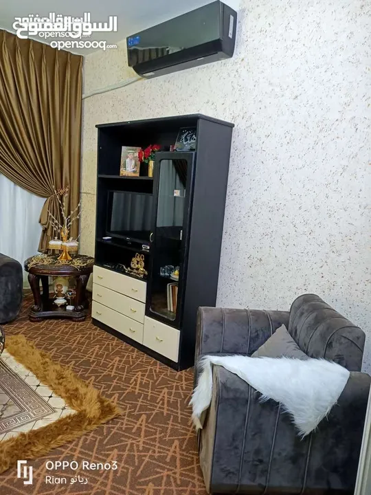 بوفية نظيفه متعدده الخدامات