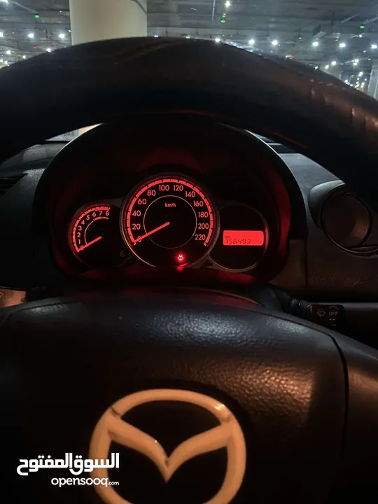 Mazda  2  2015