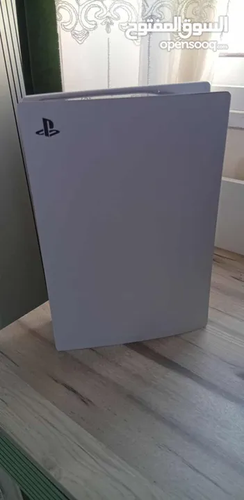 ps5 digital مستعمل بحالة جيدة للبيع