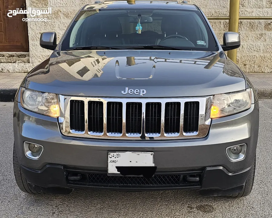 Grand Cherokee 2011 - جراند شروكي فل اضافات بانوراما بحالة ممتازة