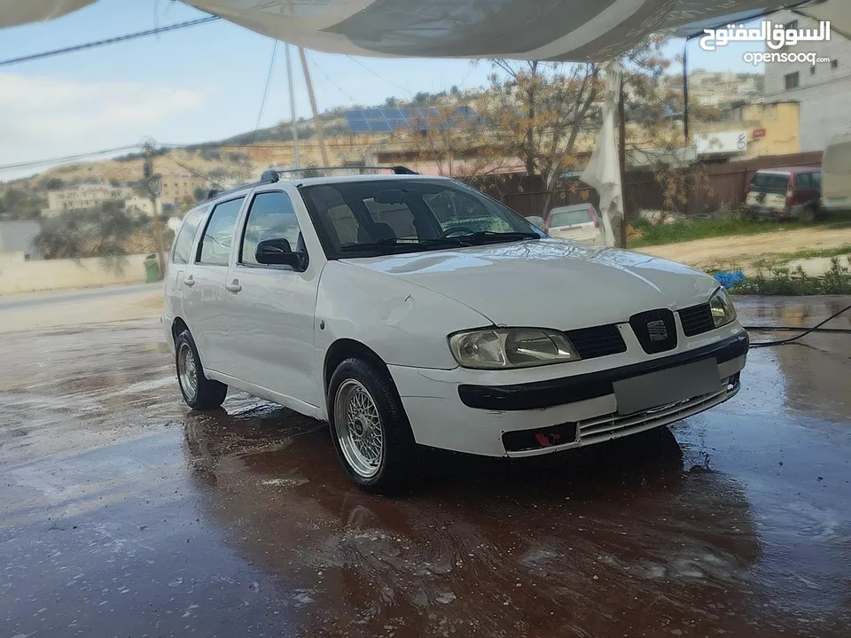 سيات ستيشن 2001