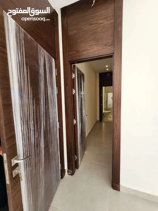 روف فاخر للبيع في عبدون ref : 14387