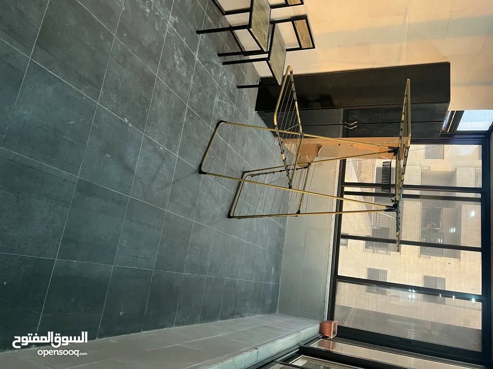 شقة مع روف مفصول تماما - اشتريها وخلي الروف يدفع ثمنها
