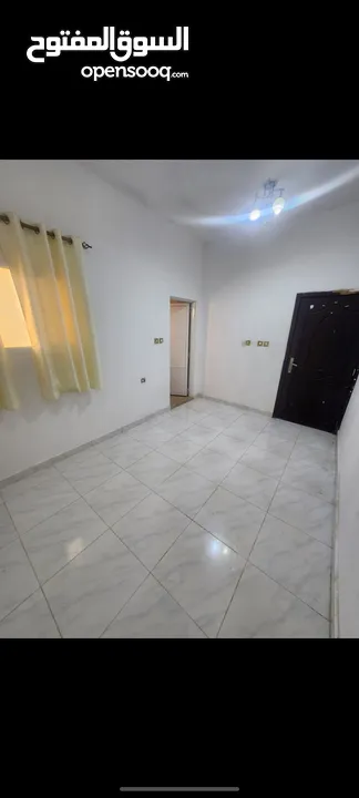 لدينا غرفه وحمام الموالح خلف السوق  We have a room and a bathroom in Al-Mawaleh behind the market