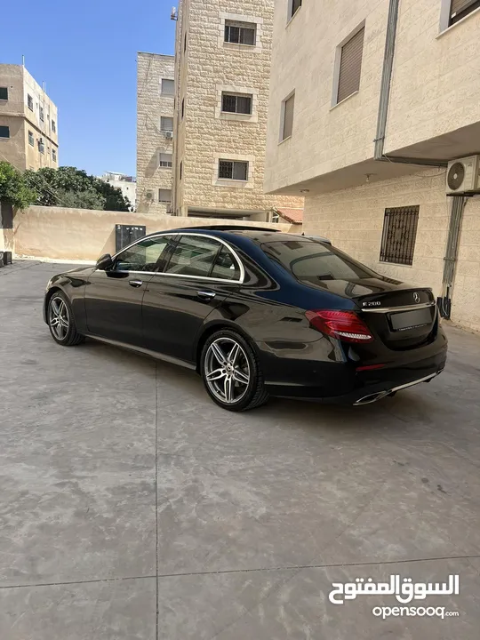 Mercedes-Benz E200(2017)