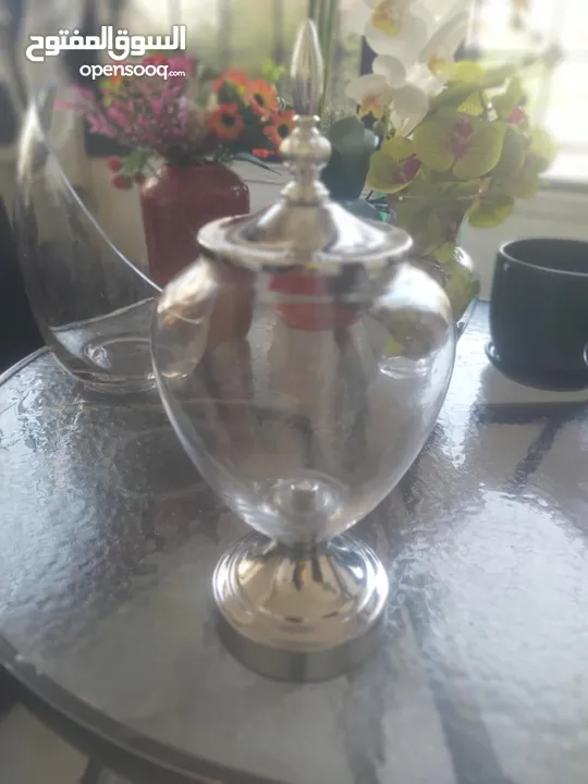 مزهريات أو قوار زراعة .
