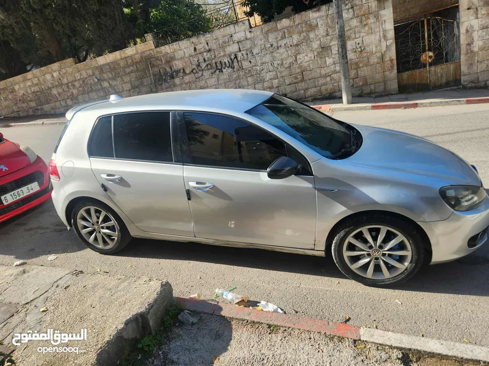 سيارة جولف دهان شركه جنط اصلي  جير عادي قطارة بنزين