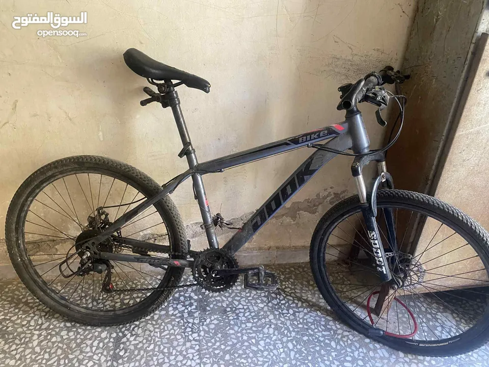 بسكليت رياضي للبيع بقيمت 60دينار الموقع اربد الحي الشرقي