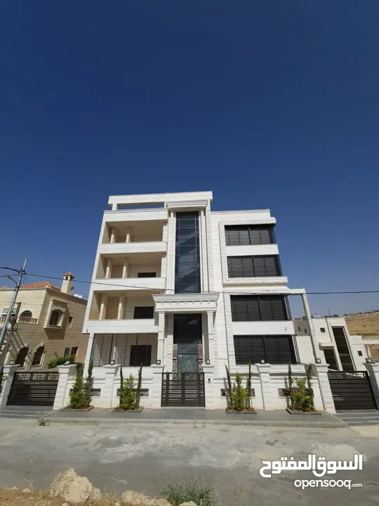 عمارة للبيع بحي المنصور
