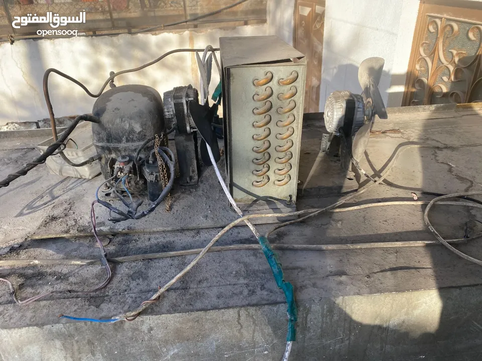 ثلاجة محل  بابين سحب مستعمل  بحالة الوكالة