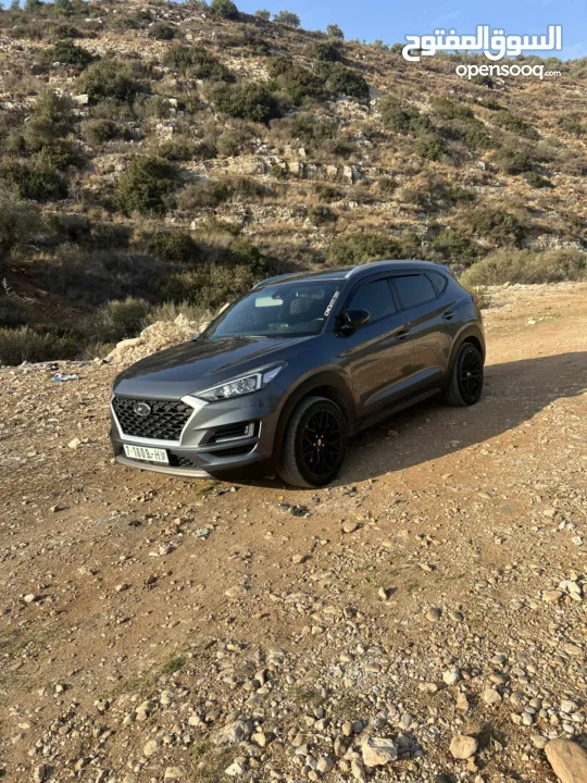 توسان 2020ترخيص19يد اولى فحص نخب لون مميز بصمة مع مفتاحين شركة بسعرر حرق