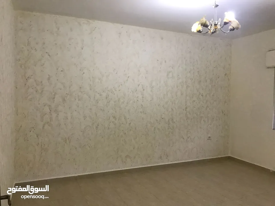 شقه للإيجار في ام الدنانير