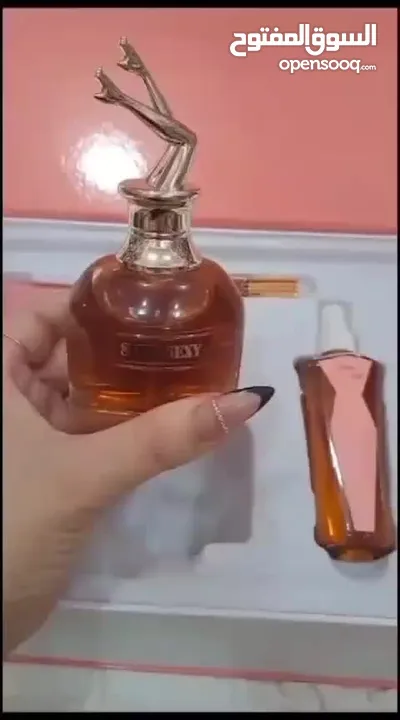 بكج scandal pink من اكثر العطور النسائيه الي انوصفت بالاغراء والانوثه عطر المساء الساحر .