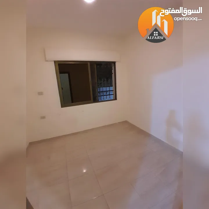 شقة ارضية بناء حديث مستقلة تراس / كراج خاص / وحدائق قرب كل الخدمات اجار مغري لا يعوض في ضاحية الاقصى