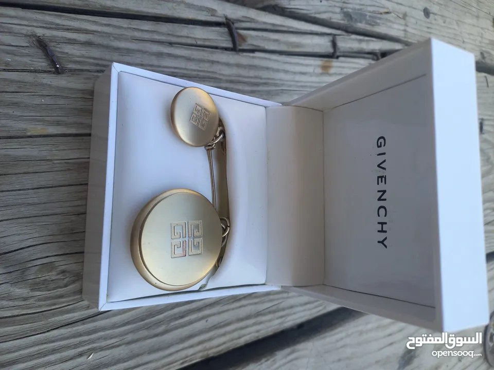BRUSH GIVENCHY