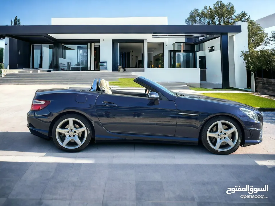 MERCEDES-BENZ SLK200  CONVERTIBLE  GCC  LOW MILEAGE  0% DOWNPAYMENT