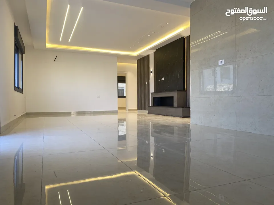 شقة مميزه وفاخره - الجبيهه- ام زويتينه-شارع الاردن - بالقرب من مدارس الرواد ومسجد سويلمين- اطلاله