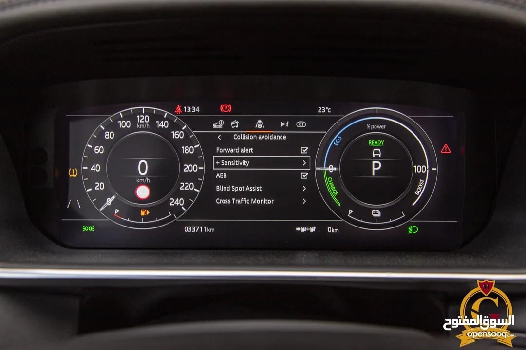 Range Rover Vogue 2021 Autobiography Black package   السيارة وارد الماني و قطعت مسافة 33,000