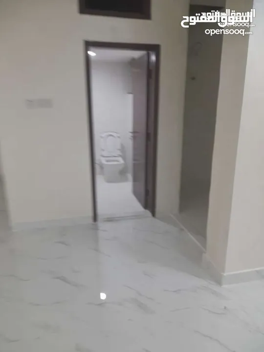 استوديوهات للايجار مساحه كبيره جدا تشطيب جديد  . Studio for rent, very large area, new finishing