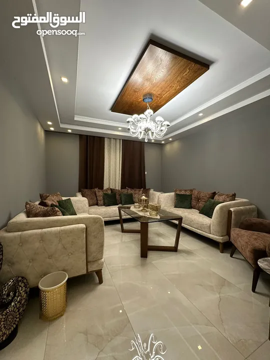 شقه قدس للبيع بسبب السفر