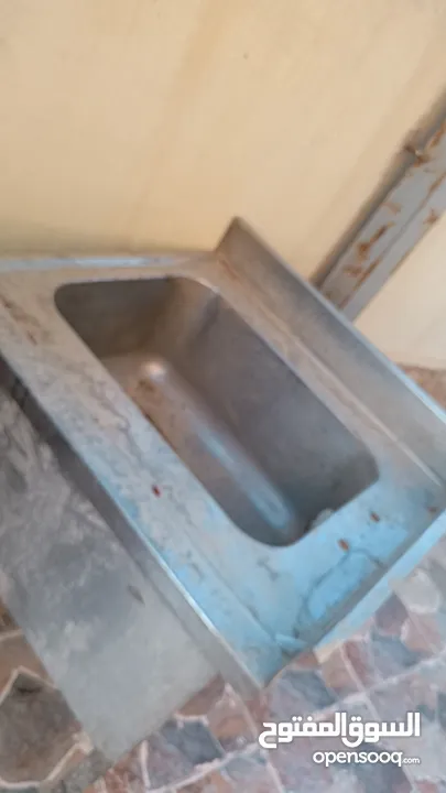 معدات مستعمله للبيع